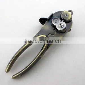 Vintage Color Can Opener thumbnail-5