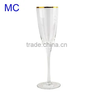 Fashionable Champagne Glass With Gold Rim thumbnail-1