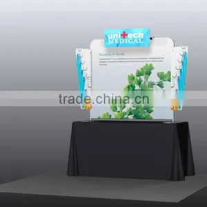 Curve Fabric Backwall Display Materials thumbnail-1