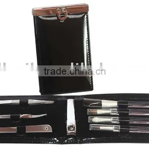 8 Pcs Fashion Manicure Set thumbnail-1