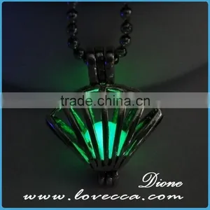 Vintage Antique Bronze Shell Copper Luminous Crystal Necklace thumbnail-3