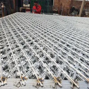 Hot Dipped Galvanized Bto-22 Concertina Razor Wire 0.5mm×450mm for Fence Protection thumbnail-2