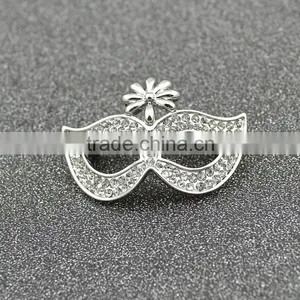 The New Jewelry Fashion High-Grade Small Mask Set Auger Brooch Brooches Clothes Pin thumbnail-4