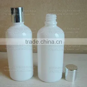 White Essential Oil Bottle With Aluminum Cap thumbnail-1