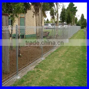 Decorative Triangle Fence/top and Bottom Roll Top Fence thumbnail-1