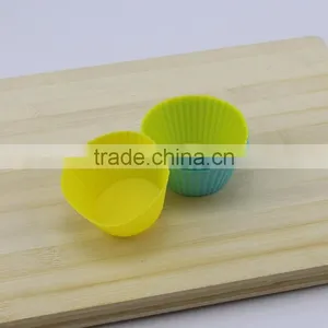 Yellow Fashion Design Silicone Cupcake Cups Mold thumbnail-5