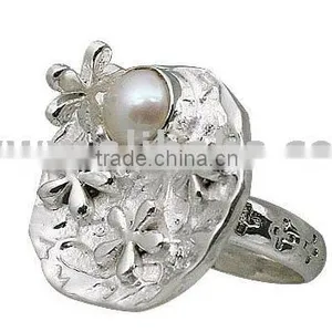Sterling Silver Ring thumbnail-1