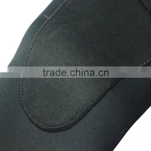 a Wetsuit to Accommodate Spearfishing With Hood thumbnail-5