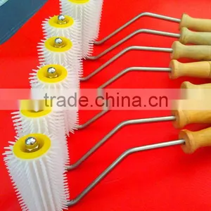 Honey Bee Tool Uncapping Fork With Wooden Handle for Honey Comb Thick thumbnail-2