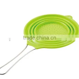 Silicone Collapsible Colander With Stainess Steel Handle thumbnail-2