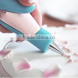 Facotry Wholesale Cake Sugarcraft Tool Nozzles Tips E Z Deco Icing Pen Cake Decorating Pen Set thumbnail-1