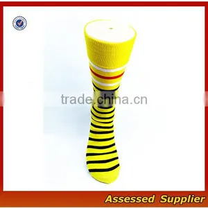 WH-115 Hot Sale Cheap New 2017 Wholesale Stripe Jacquard Cotton Socks and Soft Tube Custom Sock for Men and Women thumbnail-5