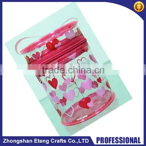 High Definition Printed Custom Made Round Cosmetic Bag thumbnail-1