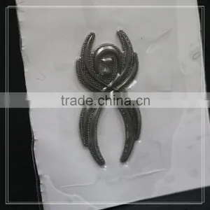 TPU Injection Customized Metal Logo Rubber Patch Iron on Garment thumbnail-2