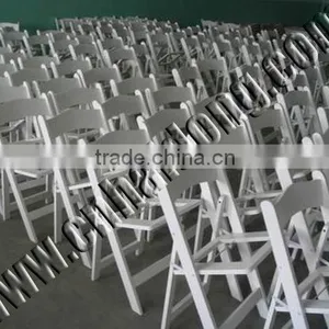 White Folding Chair thumbnail-1