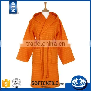China Wholesale Personal Economy Towel Bathrobe thumbnail-5