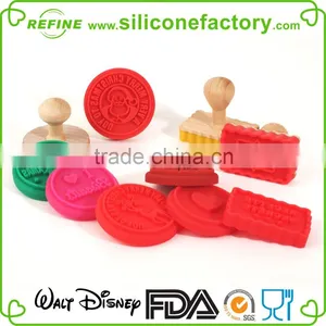 DGCCRF Confirmed Customized Wooden Handle Silicone Cookie Stamp thumbnail-1