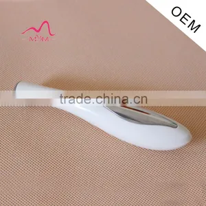 2016 Mini Handheld Galvanic Anti-wrinkle Eye Massager for Eye Care thumbnail-3
