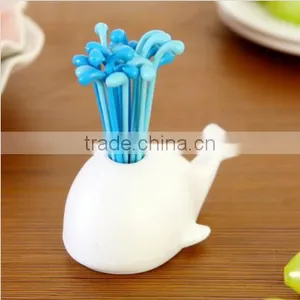 Wholesale Stock Small Order Lovely Beluga Fruit Fork thumbnail-1