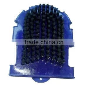 Horse Grooming Brush thumbnail-1