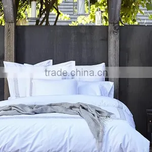 White Hotel Jacquard Bed Linen Set, Duvet Cover Set thumbnail-3