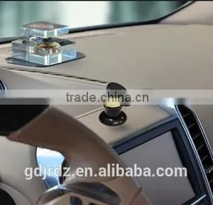 Made in China and Universal Magnet 360 Degree Rotating Windshield Magnetic Car Phone Holder thumbnail-5