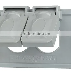 Horizontal Plastic Waterproof Cover for Duplex Receptacles thumbnail-1