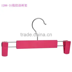 Pink Smooth Surface Rubberized Pant Hangers With Clips thumbnail-2