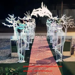 White Metal Wedding Flower Arch , Wedding Stage Garden Flower Decorative Arch Wholesale thumbnail-1