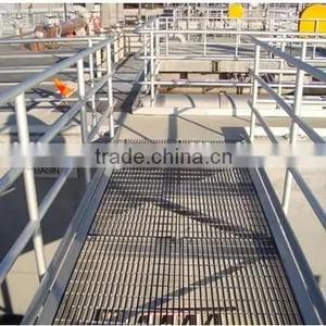 Car Passing Road Side Steel Bar Grating thumbnail-2