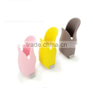 Pet Training Product Silicone Duckbill Cover Prevent Barkand Bite Toe Clip thumbnail-4