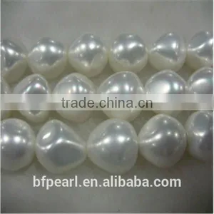 15-18mm White Nut Shaped Pearls Beads in Oyster Shell thumbnail-1
