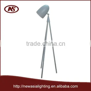 Hot China Products Wholesale Tripod Floor Lamp my Orders With Supplier's Choice thumbnail-1