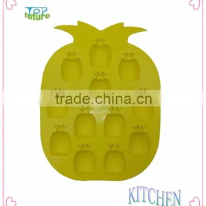 10 Holes Silicone Funny Apple Shaped Cake Mold thumbnail-2