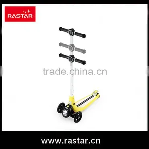 Rastar Kid Toy China Stunt Toy Flash Light Scooter 3 Wheels thumbnail-3