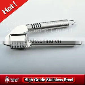 Stainless Steel Kitchen Garlic Pressing Tool thumbnail-1