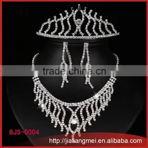 Romantic Women Silver Plated Tiara and Necklaces Earrings Made in China thumbnail-1
