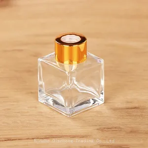 Wholesale Flameless Aroma 50ml Flower Glass Reed Diffuser Square Bottle 100ml Square Reed Diffuser With Wooden Bamboo Lids thumbnail-3