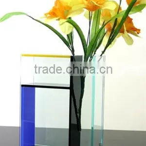 Modern Design Lovely Shape Home Decoration Clear Acrylic Flower Vase thumbnail-1
