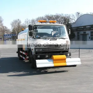 Road Cleaning Truck thumbnail-1