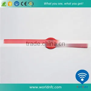 13.56 Mhz Ntag 215 Customized LOGO Adjustable Waterproof RFID Bracelet for VIP thumbnail-4