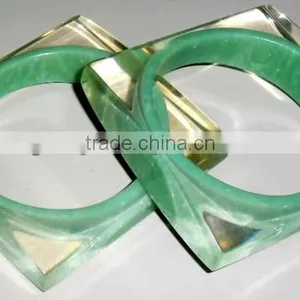 Hot Sale Elegant Solid Bangle thumbnail-1