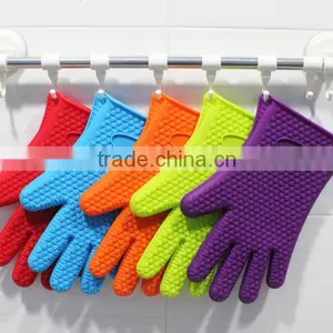Silicone Heat-resistant Oven Glove thumbnail-4
