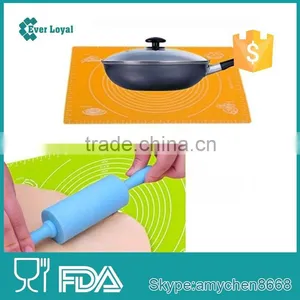 Davis & Waddell Essentials Silicone Pastry Mat thumbnail-3