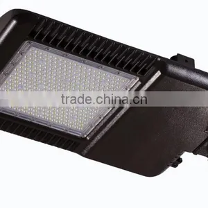 China Supplier Competitive Price IP66 130lm/w UL CUL DLC Approved Solar Street Light thumbnail-2