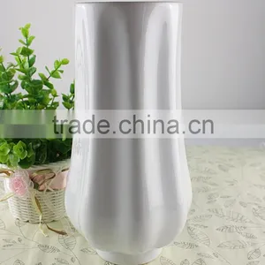 OEM Factory White Grace Horned Ceramic Vases thumbnail-3