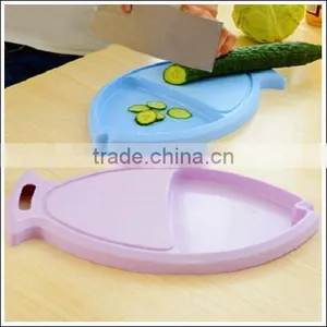 Plastic Fish Shape Cutting Board thumbnail-1