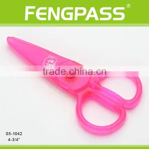 S5-1042 4-3/4 Inch Plastic Zig Zag Scissors thumbnail-1
