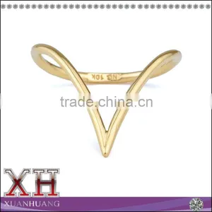 Shiny 18K Gold Over Plated Fashion Single Chevron V Shaped Ring thumbnail-1