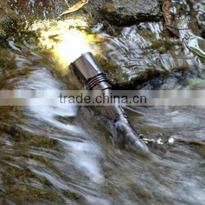 Waterproof 600 Lumen LED Light Source Zoomable Flashlight thumbnail-6